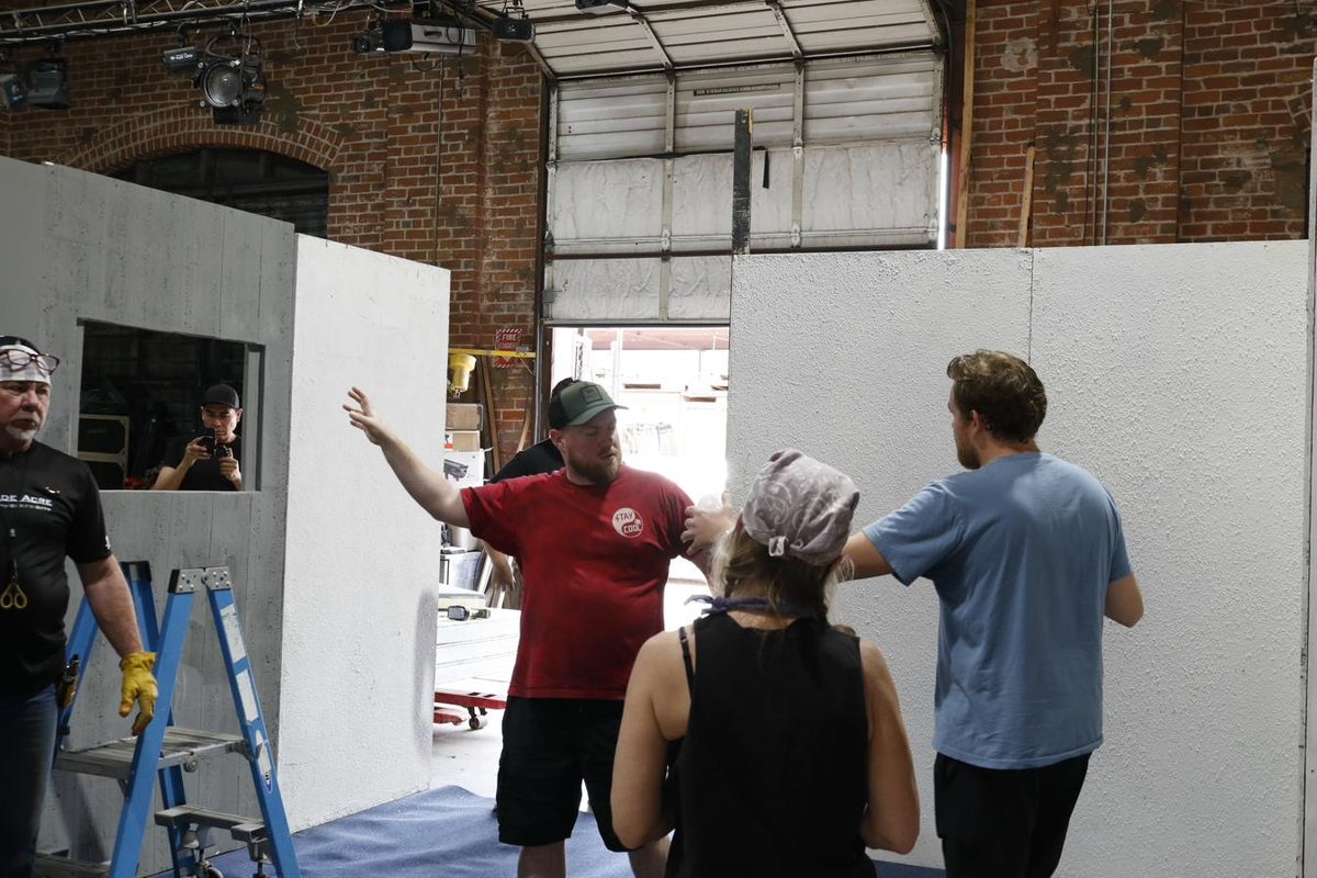 Warehouse set construction